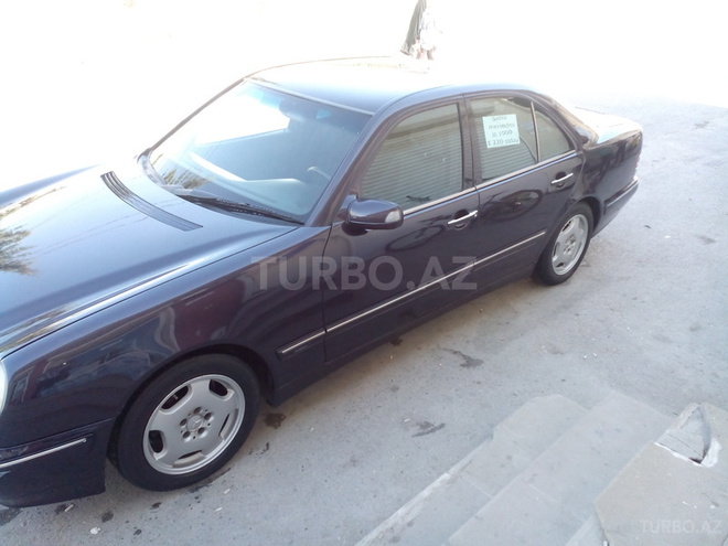 Mercedes E 220 1999, 246,131 km - 2.2 l - Bakı