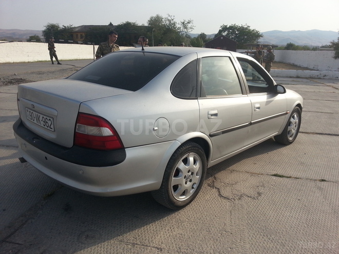 Opel Vectra 1998, 30,000 km - 2.5 l - Bakı
