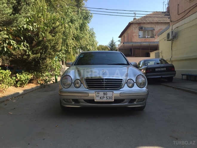 Mercedes E 240 2001, 140,000 km - 2.6 л - Bakı