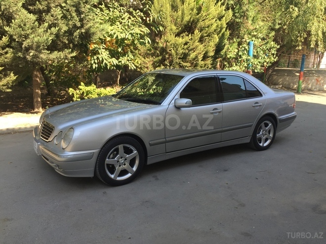 Mercedes E 240 2001, 140,000 km - 2.6 л - Bakı