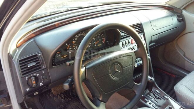 Mercedes C 240 1998, 200,000 km - 2.4 l - Bakı