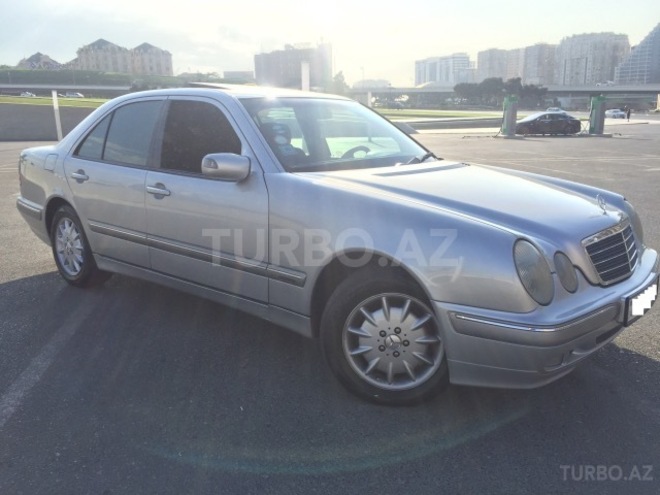 Mercedes E 240 2000, 287,000 km - 2.4 l - Bakı