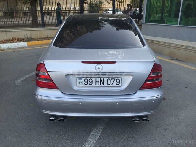 Mercedes E 240 2005, 123,400 km - 2.6 л - Bakı