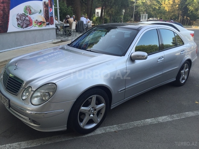 Mercedes E 240 2005, 123,400 km - 2.6 л - Bakı