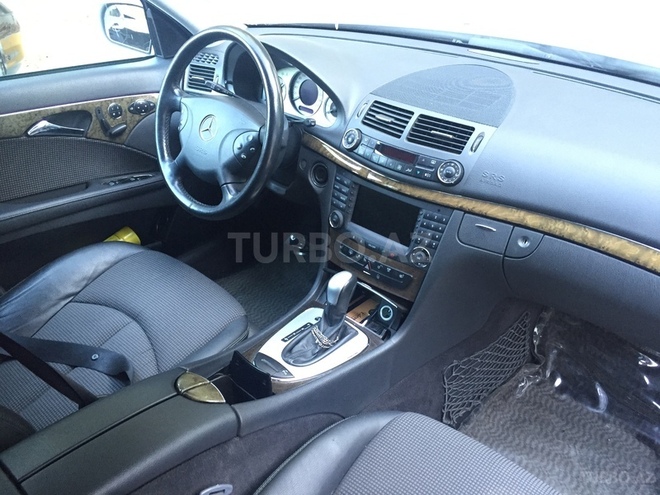 Mercedes E 240 2005, 123,400 km - 2.6 л - Bakı