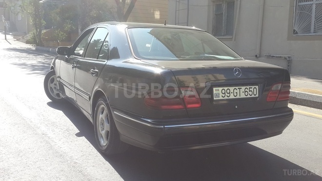 Mercedes E 220 2001, 198,500 km - 2.2 л - Bakı