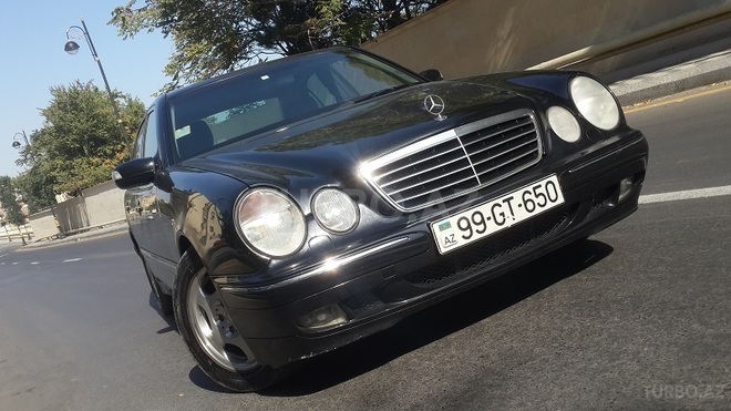 Mercedes E 220 2001, 198,500 km - 2.2 л - Bakı