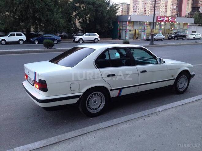 BMW 520 1989, 320,000 km - 2.0 l - Bakı