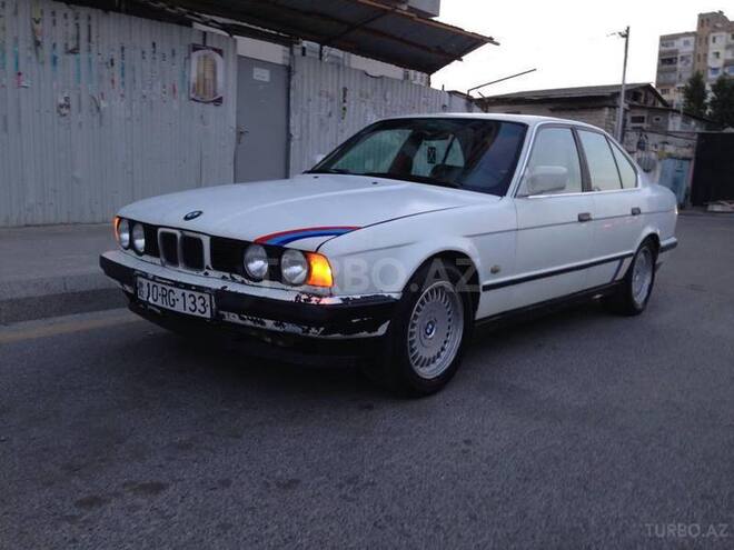 BMW 520 1989, 320,000 km - 2.0 l - Bakı