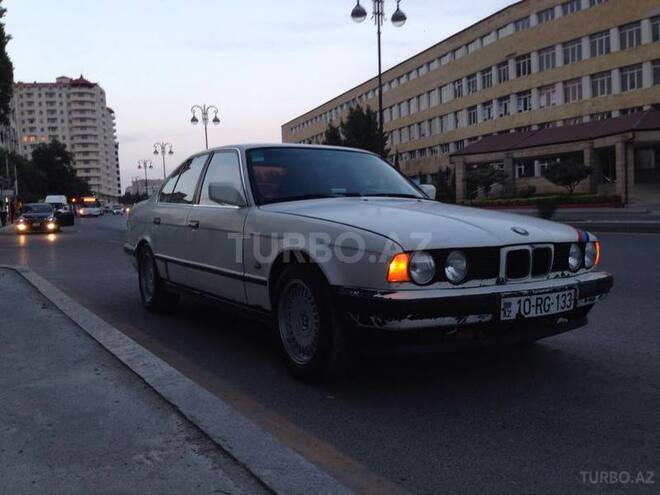 BMW 520 1989, 320,000 km - 2.0 l - Bakı