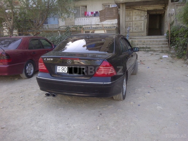 Mercedes C 320 2001, 200,000 km - 3.2 л - Bakı