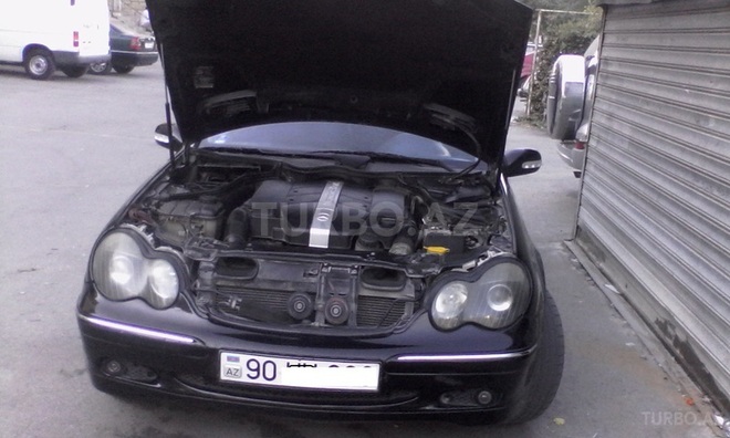 Mercedes C 320 2001, 200,000 km - 3.2 л - Bakı