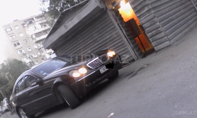 Mercedes C 320 2001, 200,000 km - 3.2 л - Bakı
