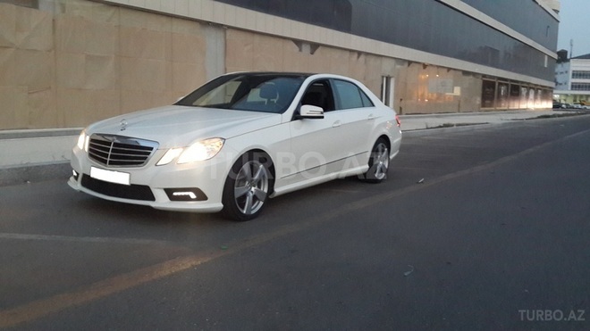 Mercedes E 350 2011, 31,000 km - 3.5 l - Bakı