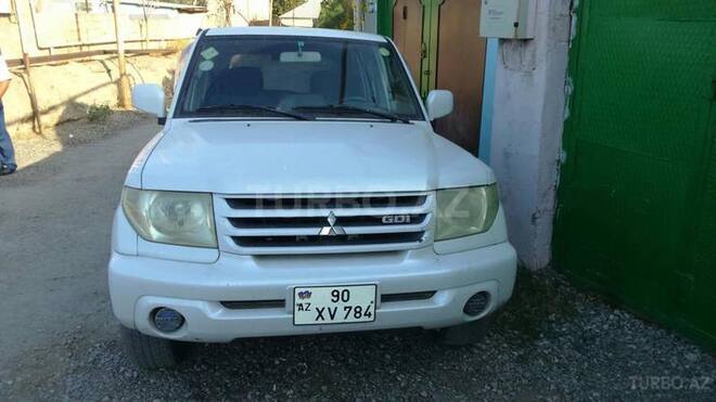 Mitsubishi Pajero io 2000, 150,000 km - 2.0 л - Bakı