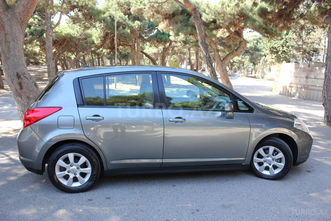 Nissan Tiida 2006, 80,000 km - 1.6 l - Bakı