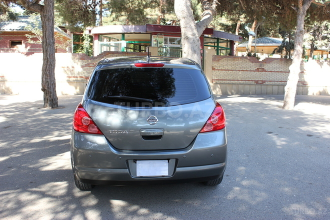 Nissan Tiida 2006, 80,000 km - 1.6 l - Bakı