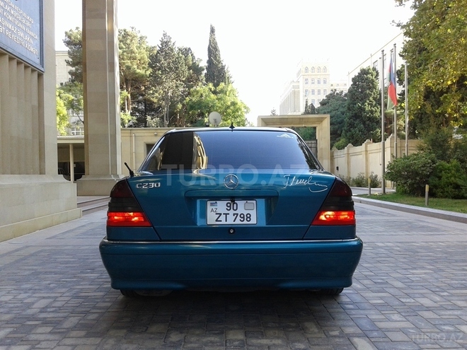 Mercedes C 230 1998, 210,000 km - 2.3 l - Bakı