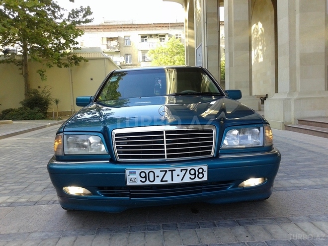 Mercedes C 230 1998, 210,000 km - 2.3 l - Bakı
