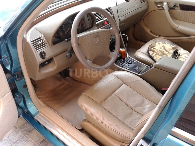 Mercedes C 230 1998, 210,000 km - 2.3 l - Bakı