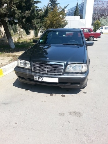 Mercedes C 180 2000, 290,000 km - 1.8 л - Bakı