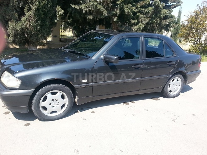 Mercedes C 180 2000, 290,000 km - 1.8 л - Bakı