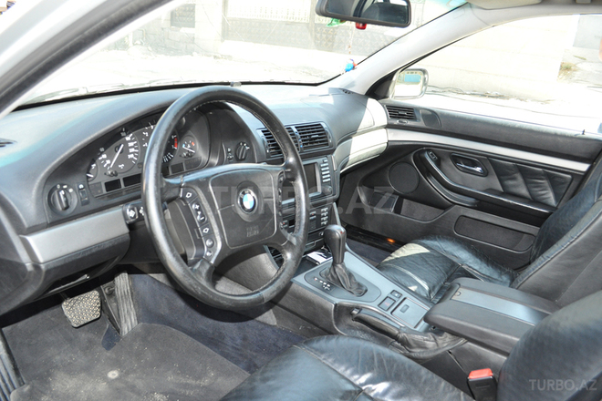 BMW 525 2000, 194,499 km - 2.5 l - Bakı