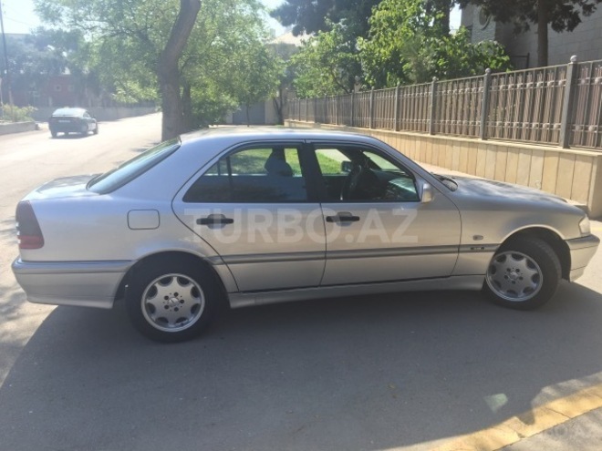 Mercedes C 180 1999, 262,000 km - 1.8 л - Bakı