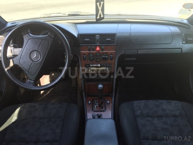 Mercedes C 180 1999, 262,000 km - 1.8 л - Bakı