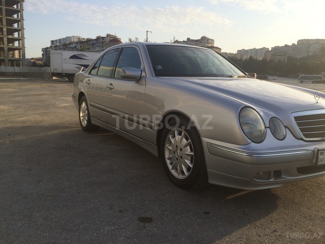 Mercedes E 220 2000, 237,500 km - 2.2 l - Bakı