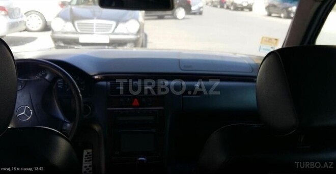 Mercedes E 220 2001, 250,000 km - 0.2 l - Bakı