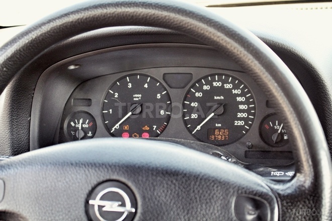 Opel Astra 2001, 199,000 km - 1.8 л - Bakı