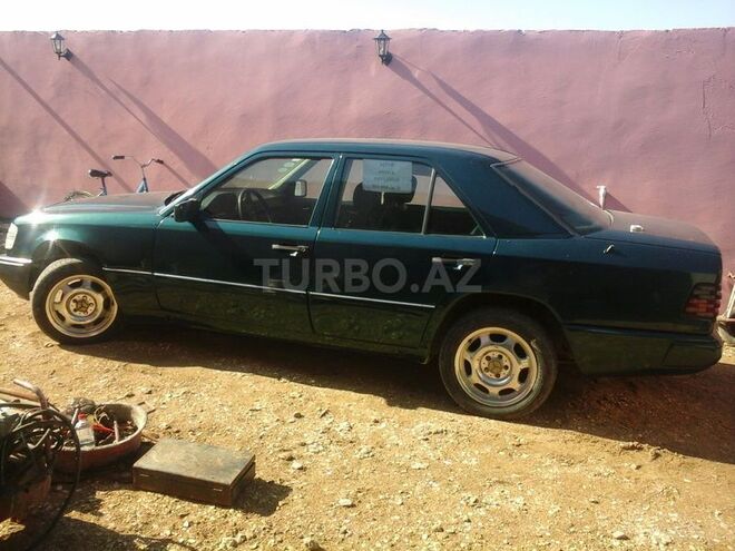 Mercedes E 200 1990, 0 km - 2.5 л - Bakı