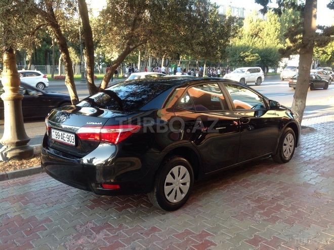 Toyota Corolla 2014, 28,700 km - 1.6 l - Bakı