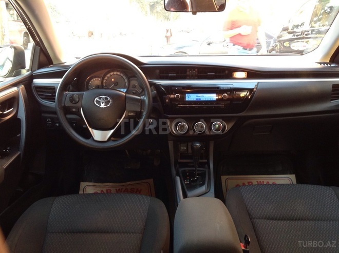 Toyota Corolla 2014, 28,700 km - 1.6 l - Bakı