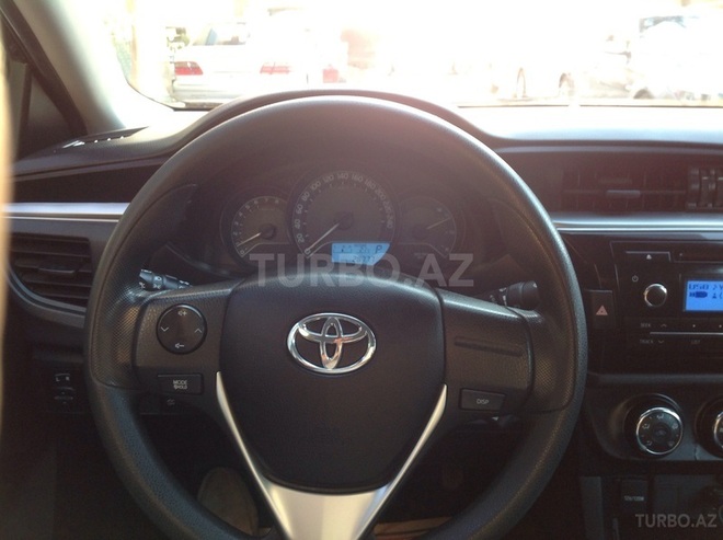 Toyota Corolla 2014, 28,700 km - 1.6 l - Bakı