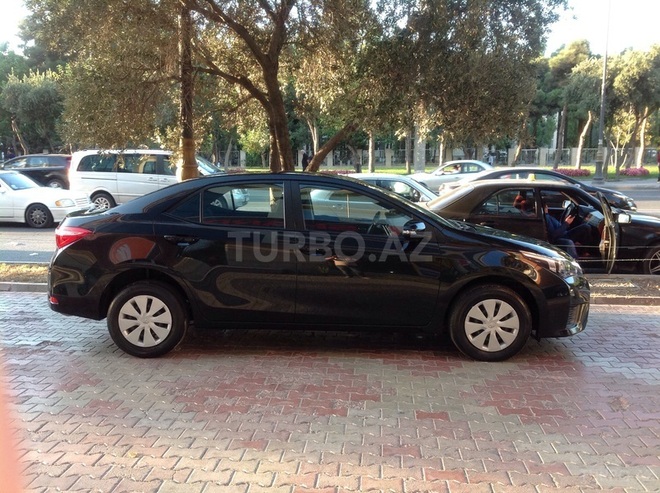 Toyota Corolla 2014, 28,700 km - 1.6 l - Bakı