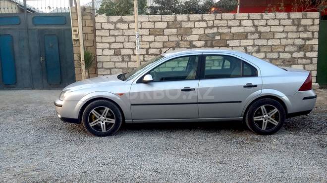 Ford Mondeo 2003, 200,145 km - 1.8 l - Bakı