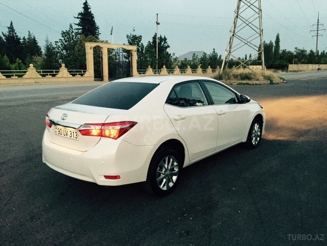 Toyota Corolla 2014, 37,200 km - 1.6 l - Bakı
