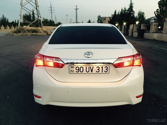 Toyota Corolla 2014, 37,200 km - 1.6 l - Bakı