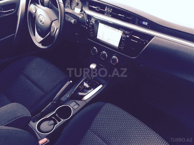 Toyota Corolla 2014, 37,200 km - 1.6 l - Bakı