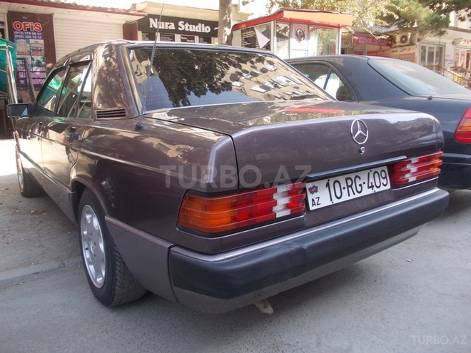 Mercedes 190 1992, 230,000 km - 2.0 l - Bakı