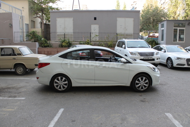 Hyundai Accent 2012, 99,000 km - 1.6 l - Bakı