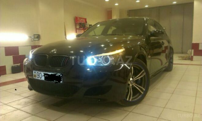 BMW M5 2005, 33,000 km - 5.0 l - Bakı