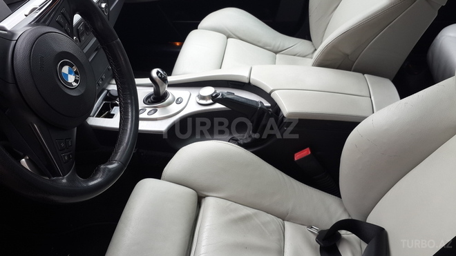 BMW M5 2005, 33,000 km - 5.0 l - Bakı