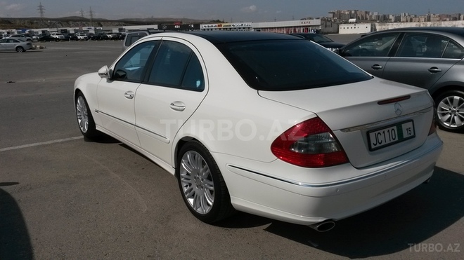 Mercedes E 220 2009, 111,000 km - 2.2 l - Bakı