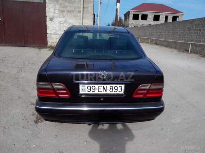Mercedes E 220 1999, 146,221 km - 2.2 l - Bakı
