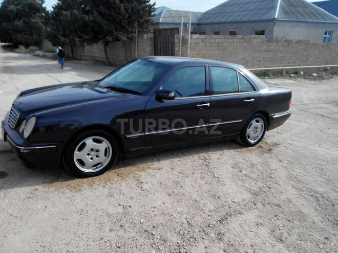 Mercedes E 220 1999, 146,221 km - 2.2 l - Bakı