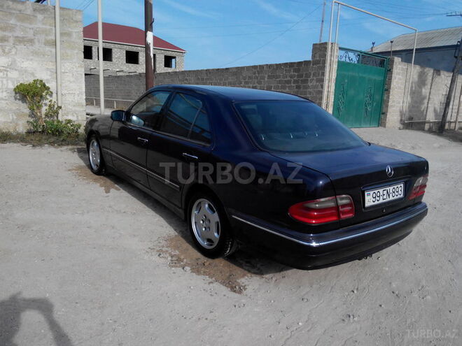 Mercedes E 220 1999, 146,221 km - 2.2 l - Bakı