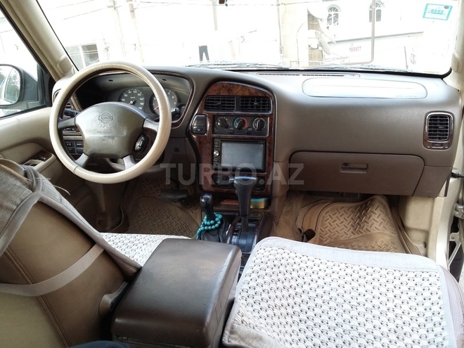 Nissan Pathfinder 1999, 380,000 km - 3.3 l - Bakı